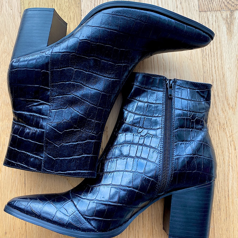 New Black European ankle boots